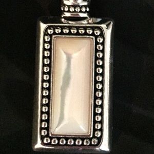 Summit pendant for necklace